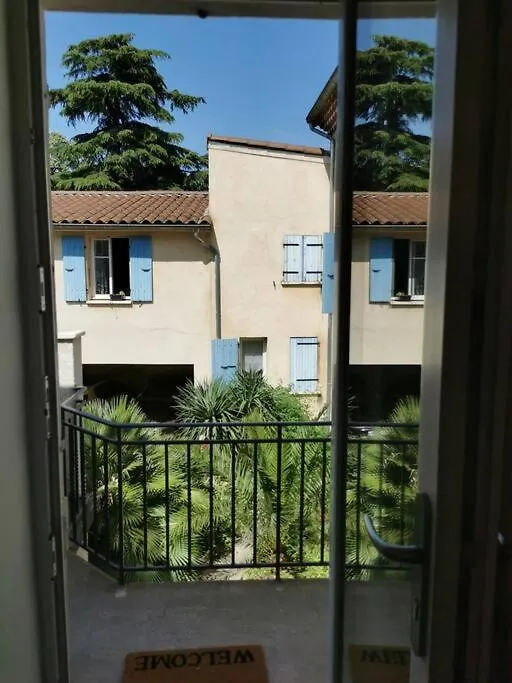 10. Charmant Studio Proche Gare Et Centre Apartment Valence