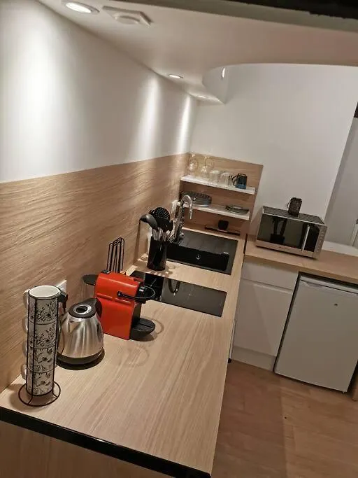 10. Charmant Studio Proche Gare Et Centre Apartment Valence